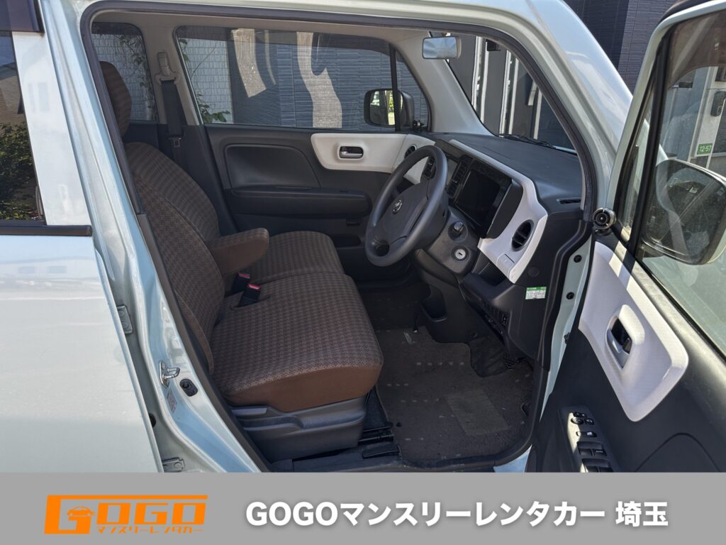 GOGOマンスリーレンタカー 軽ワゴン ニッサン モコ 車内