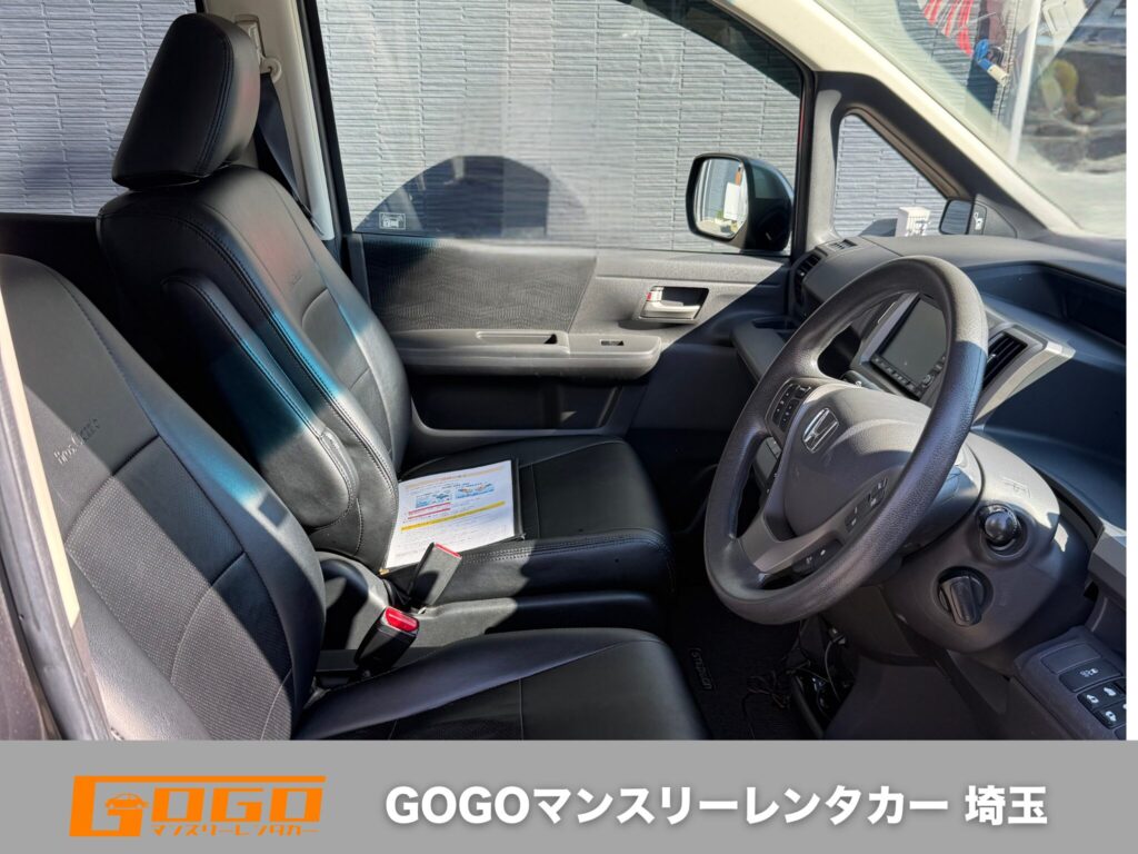 GOGOマンスリーレンタカー ファミリーカー ホンダ ステップワゴン 車内