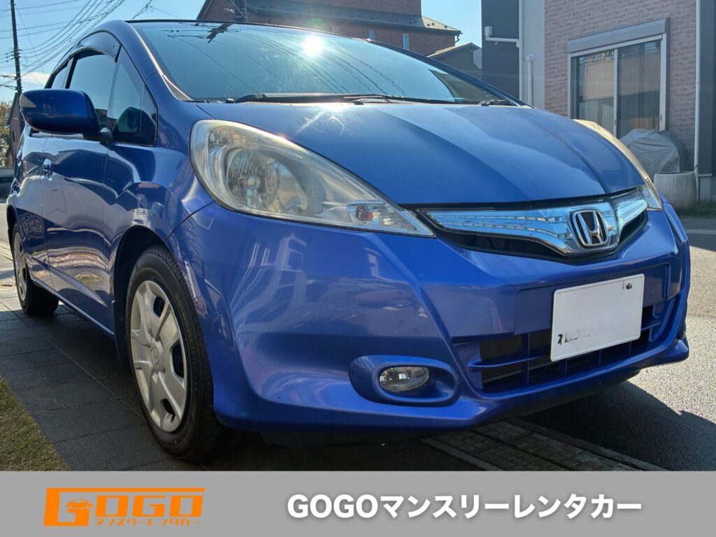 ホンダフィット外観右前