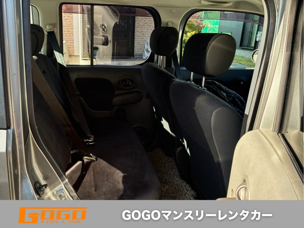日産 キューブ DBAZ12 後部座席