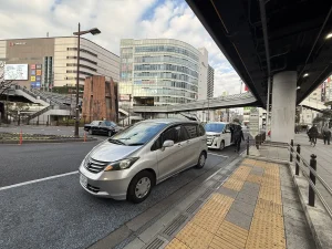 2026年2月12日 川口駅で故障代車利用のお客様へホンダ フリードを宅配納車