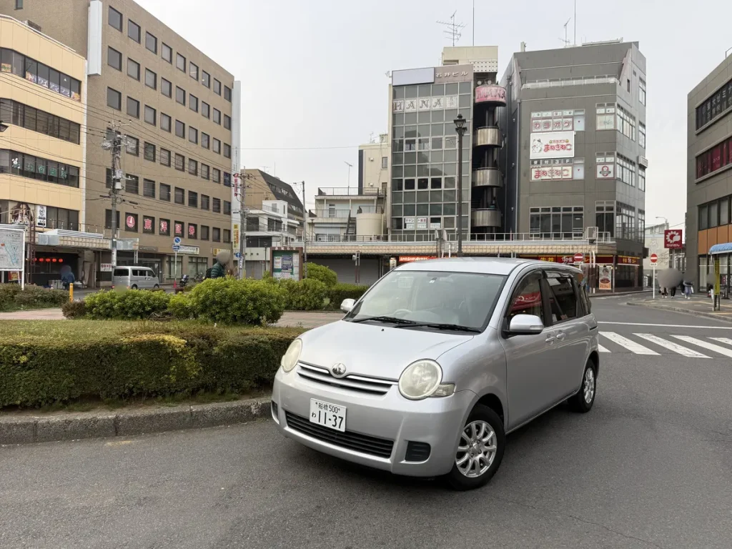 2026年3月22日 五香駅で旅行のお客様へトヨタ シエンタを宅配納車