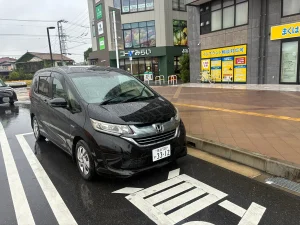 2026年5月1日 幕張駅で社用のお客様へフリードHVを宅配納車