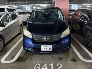 2026年6月8日 羽田空港でロサンゼルスからの一時帰国のお客様へフリードを宅配納車